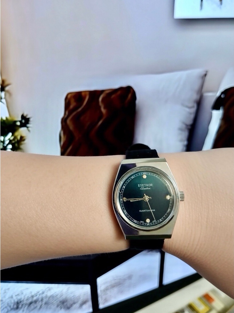 Rare Wind Up ESETKOR Stainless Black Dial Micro Diamonds Watch Black Strap